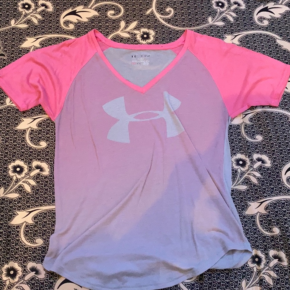 XS Pink to white ombré Under armour tee